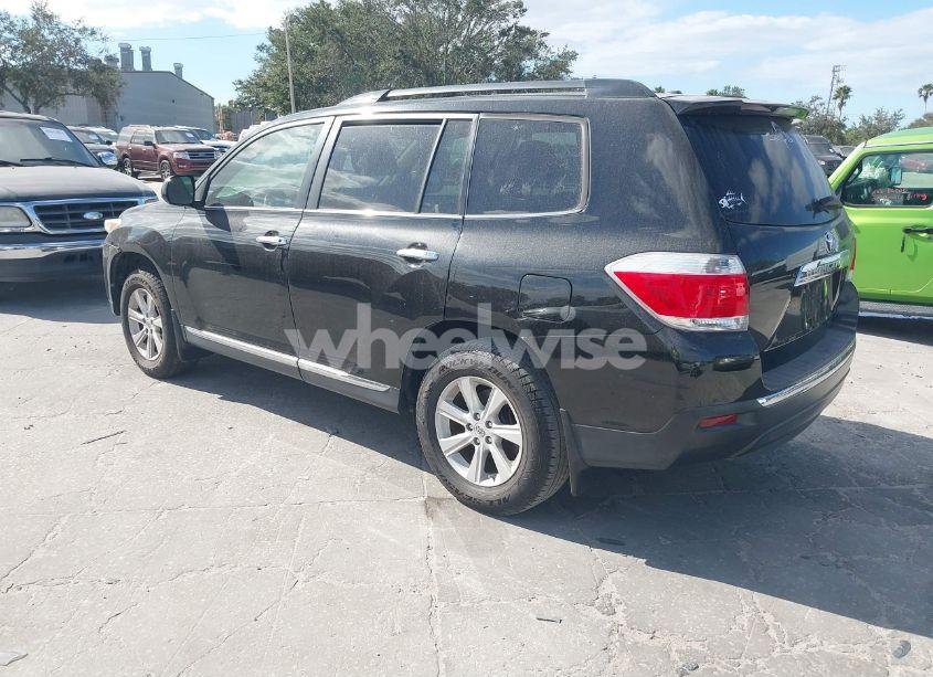 Photo 3 of 2012 Toyota Highlander SE V6 (VIN 5TDZK3EH0CS089636)