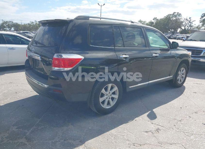 Photo 4 of 2012 Toyota Highlander SE V6 (VIN 5TDZK3EH0CS089636)