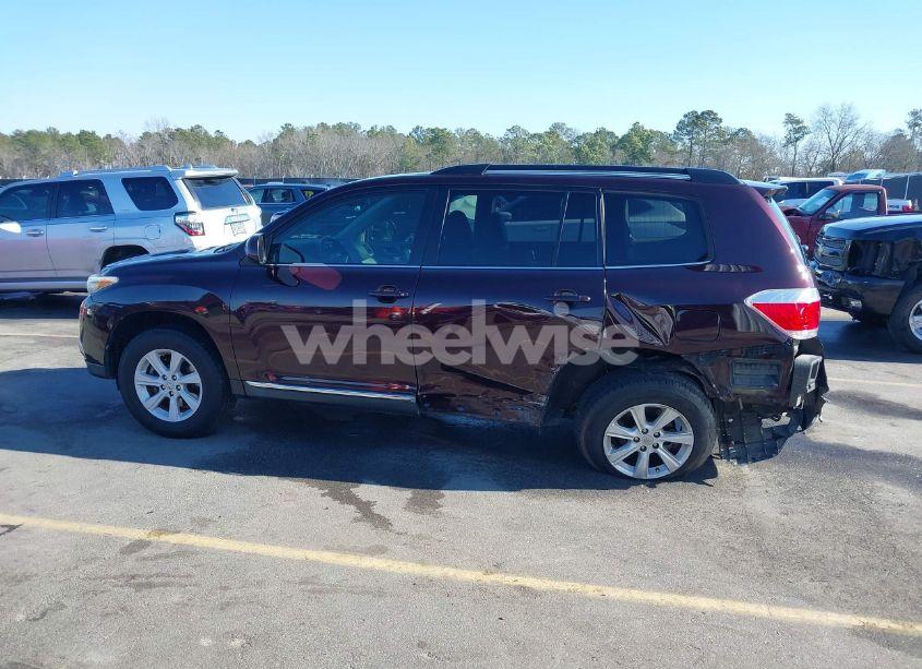 Photo 14 of 2013 Toyota Highlander PLUS/SE (VIN 5TDZK3EH0DS107456)