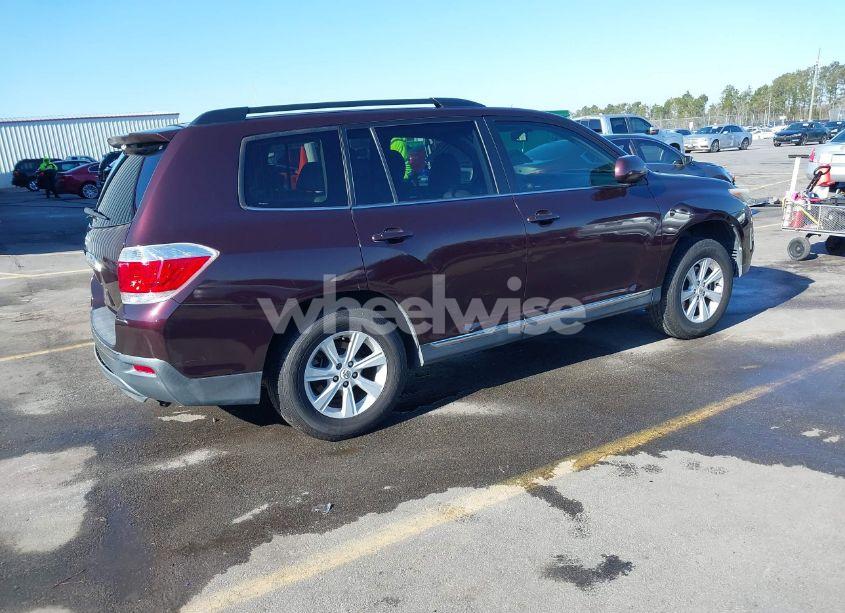 Photo 4 of 2013 Toyota Highlander PLUS/SE (VIN 5TDZK3EH0DS107456)