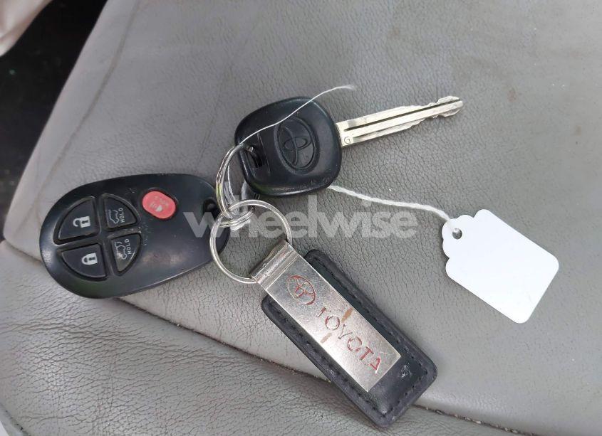 Photo 11 of 2013 Toyota Highlander SE V6 (VIN 5TDZK3EH0DS111944)