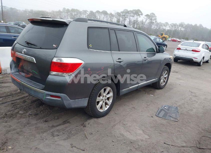 Photo 4 of 2011 Toyota Highlander SE (VIN 5TDZK3EH1BS024082)