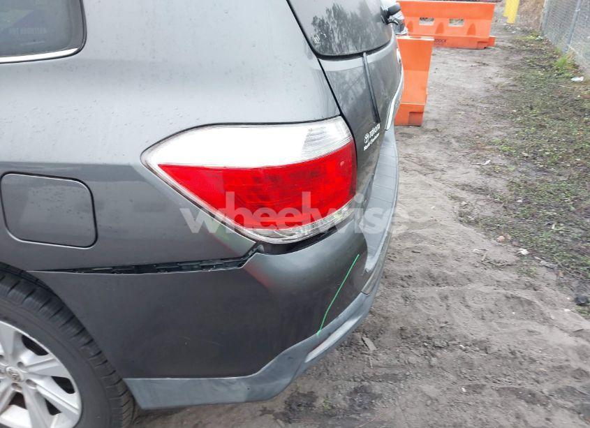 Photo 6 of 2011 Toyota Highlander SE (VIN 5TDZK3EH1BS024082)