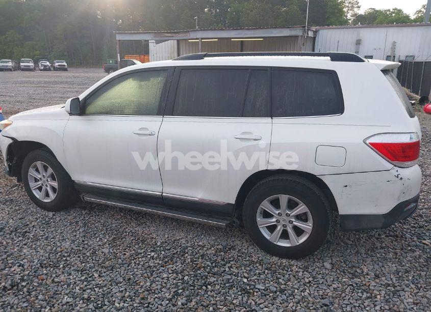 Photo 14 of 2011 Toyota Highlander SE V6 (VIN 5TDZK3EH1BS030402)