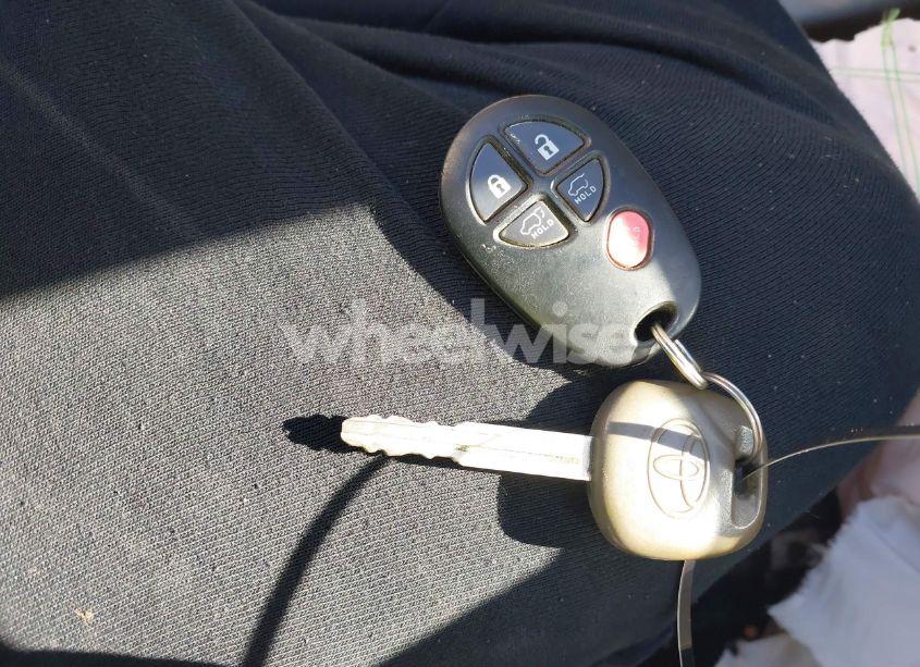 Photo 11 of 2013 Toyota Highlander PLUS/SE (VIN 5TDZK3EH1DS114772)