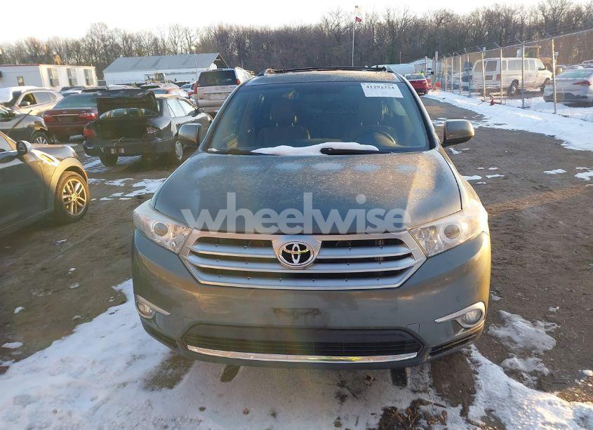 Photo 13 of 2013 Toyota Highlander SE V6 (VIN 5TDZK3EH1DS137016)