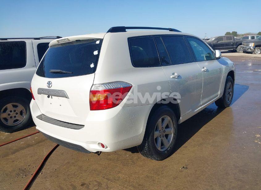 Photo 4 of 2010 Toyota Highlander BASE V6 (VIN 5TDZK3EH2AS001800)