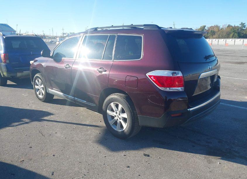 Photo 3 of 2012 Toyota Highlander SE (VIN 5TDZK3EH2CS074894)