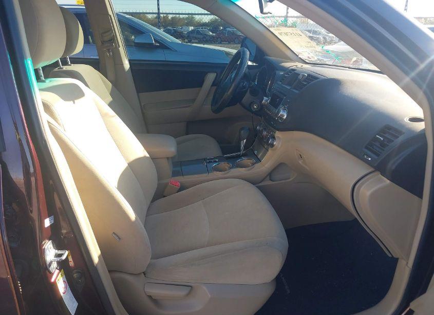 Photo 5 of 2012 Toyota Highlander SE (VIN 5TDZK3EH2CS074894)