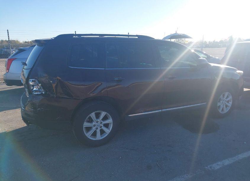 Photo 6 of 2012 Toyota Highlander SE (VIN 5TDZK3EH2CS074894)