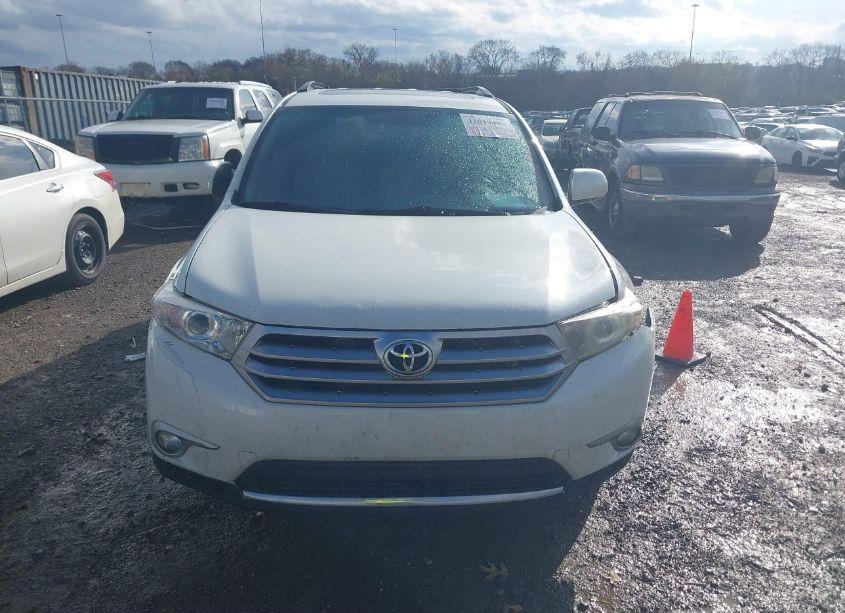 Photo 12 of 2013 Toyota Highlander SE V6 (VIN 5TDZK3EH2DS102436)