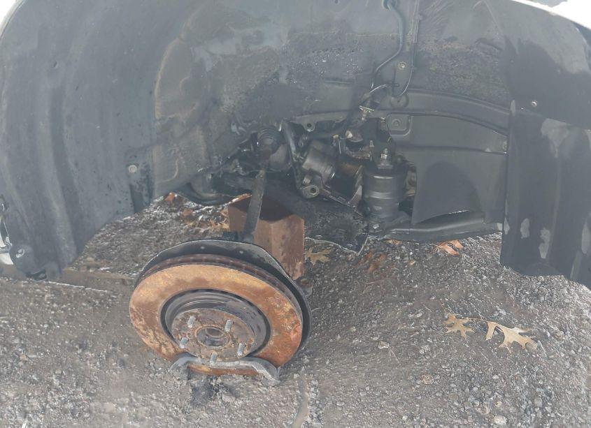 Photo 17 of 2013 Toyota Highlander SE V6 (VIN 5TDZK3EH2DS102436)