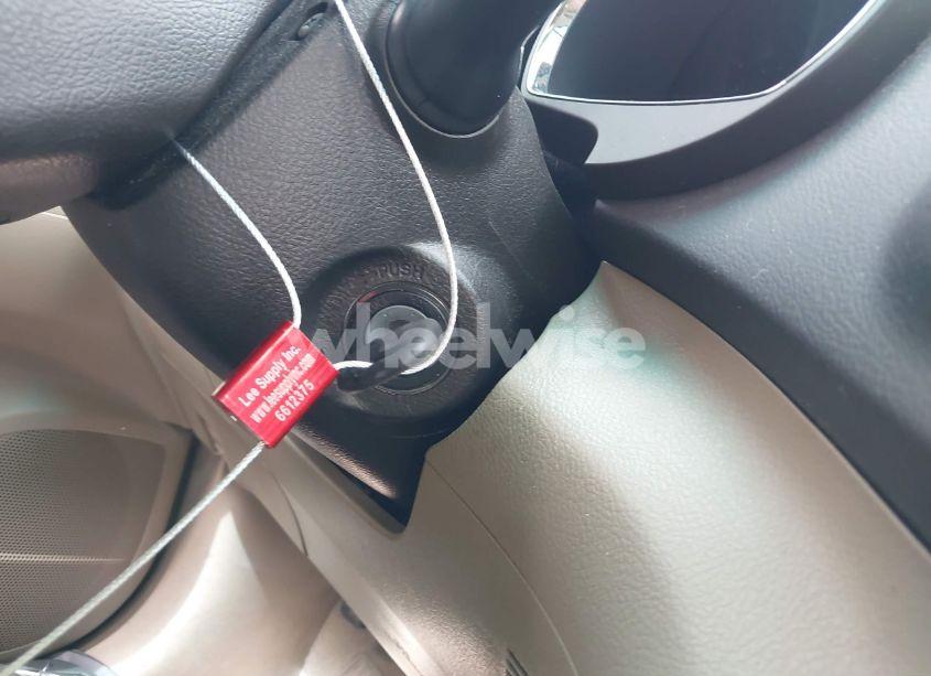 Photo 11 of 2010 Toyota Highlander BASE V6 (VIN 5TDZK3EH3AS022896)