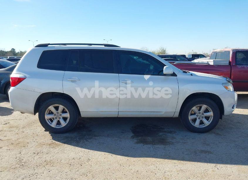 Photo 13 of 2010 Toyota Highlander BASE V6 (VIN 5TDZK3EH3AS022896)