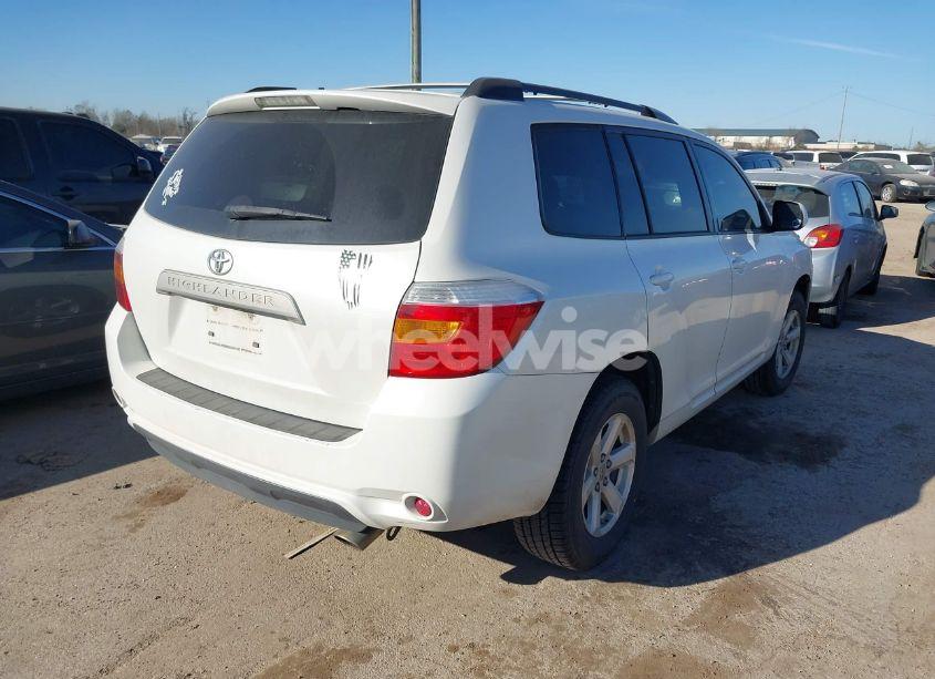 Photo 4 of 2010 Toyota Highlander BASE V6 (VIN 5TDZK3EH3AS022896)
