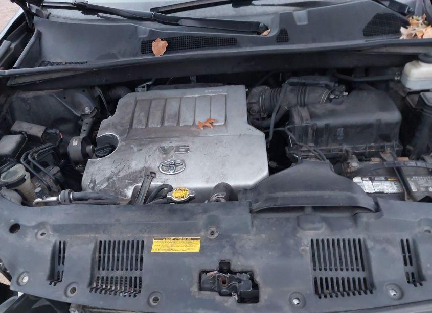 Photo 10 of 2011 Toyota Highlander SE V6 (VIN 5TDZK3EH3BS046990)
