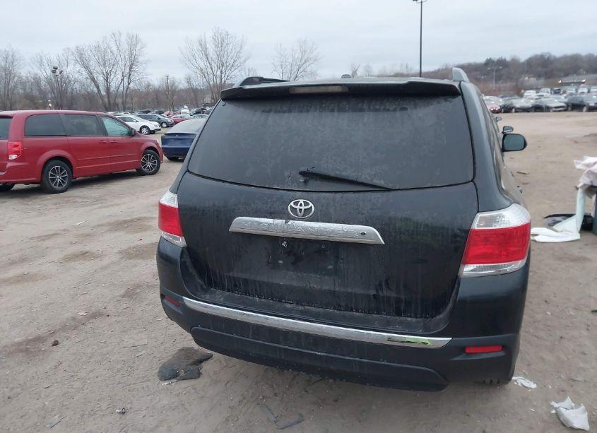 Photo 16 of 2011 Toyota Highlander SE V6 (VIN 5TDZK3EH3BS046990)