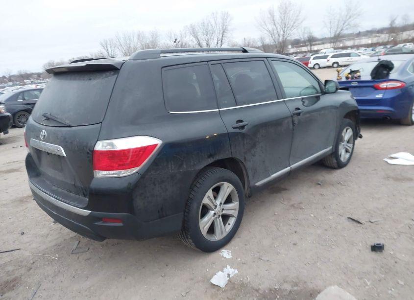 Photo 4 of 2011 Toyota Highlander SE V6 (VIN 5TDZK3EH3BS046990)