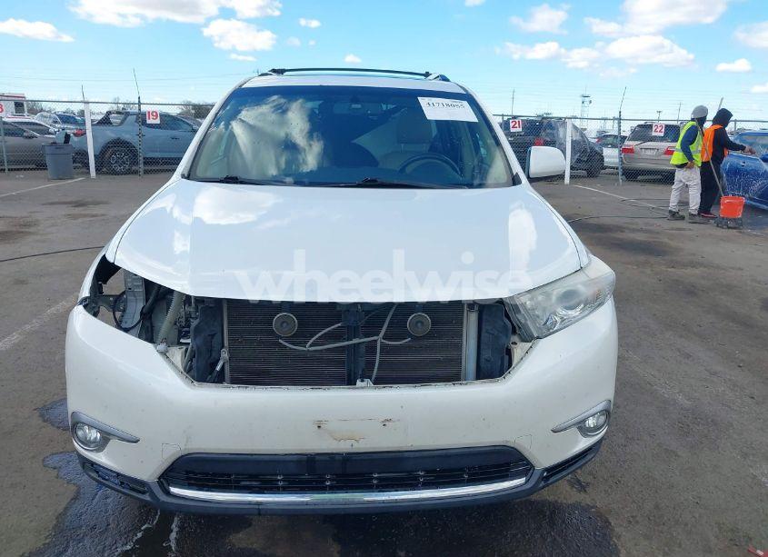 Photo 13 of 2012 Toyota Highlander SE V6 (VIN 5TDZK3EH3CS055674)