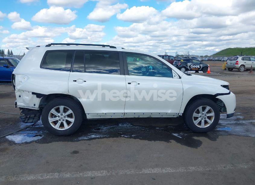 Photo 14 of 2012 Toyota Highlander SE V6 (VIN 5TDZK3EH3CS055674)