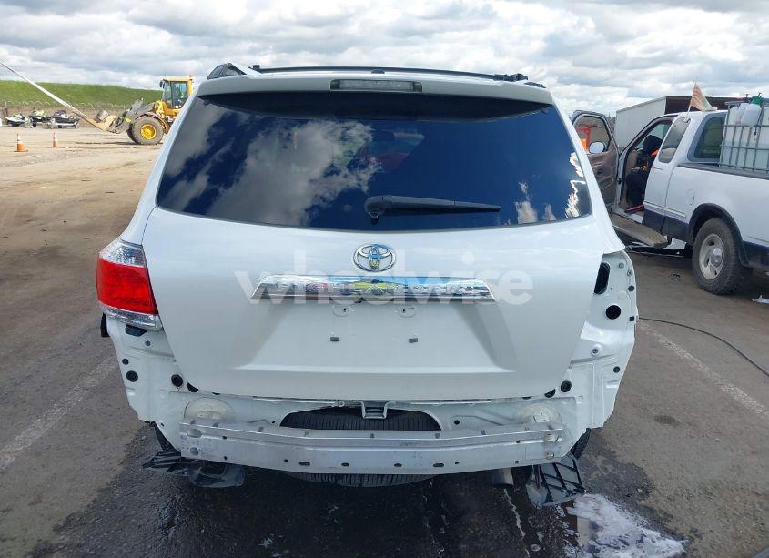 Photo 17 of 2012 Toyota Highlander SE V6 (VIN 5TDZK3EH3CS055674)