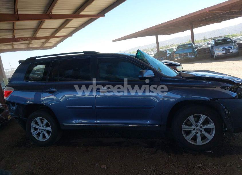 Photo 14 of 2012 Toyota Highlander SE V6 (VIN 5TDZK3EH3CS060471)
