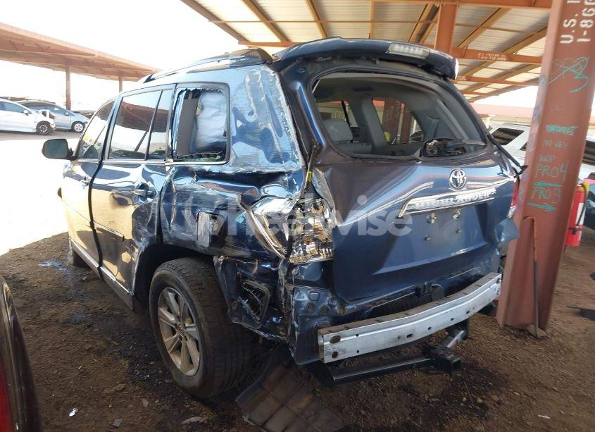 Photo 3 of 2012 Toyota Highlander SE V6 (VIN 5TDZK3EH3CS060471)