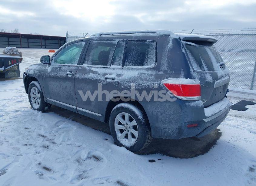 Photo 3 of 2012 Toyota Highlander SE V6 (VIN 5TDZK3EH3CS072118)