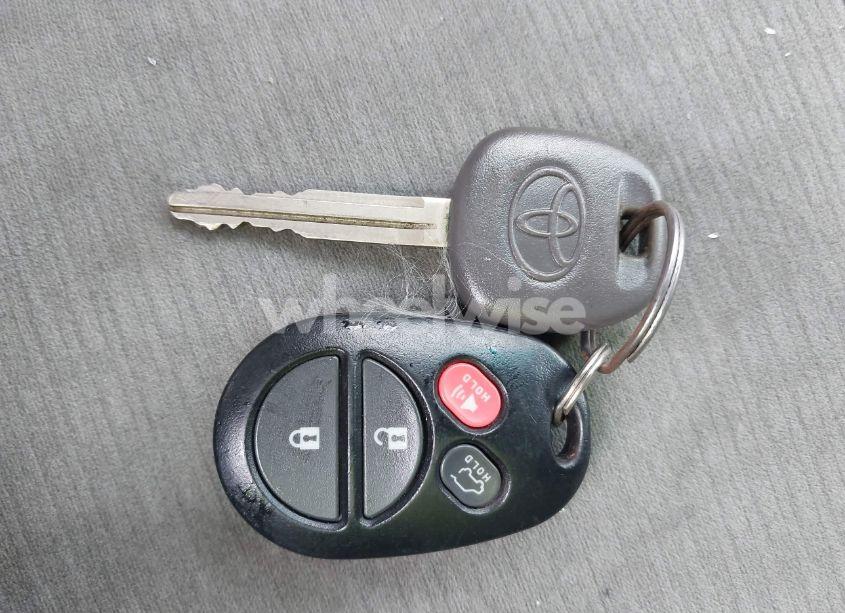 Photo 11 of 2013 Toyota Highlander BASE PLUS V6 (VIN 5TDZK3EH3DS118256)