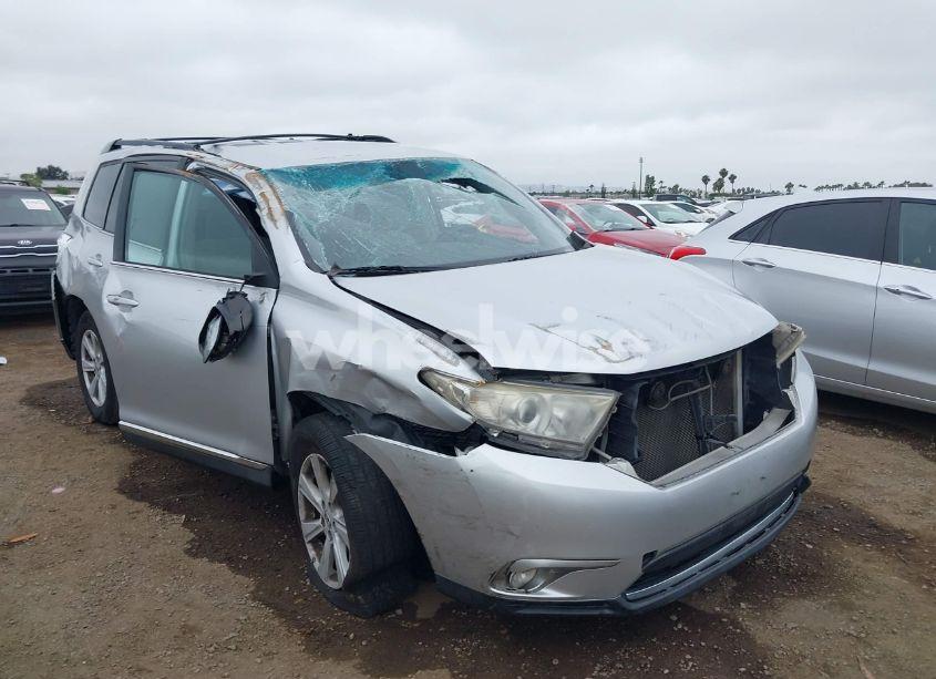 Photo 6 of 2013 Toyota Highlander BASE PLUS V6 (VIN 5TDZK3EH3DS118256)