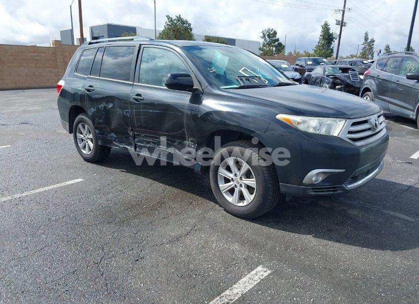 2011 Toyota Highlander SE V6 (VIN 5TDZK3EH4BS039353) main photo