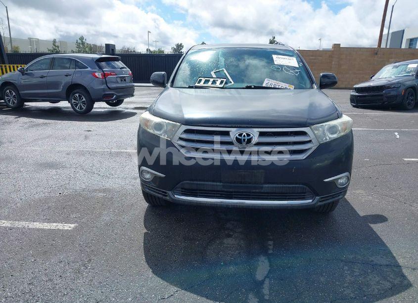 Photo 13 of 2011 Toyota Highlander SE V6 (VIN 5TDZK3EH4BS039353)