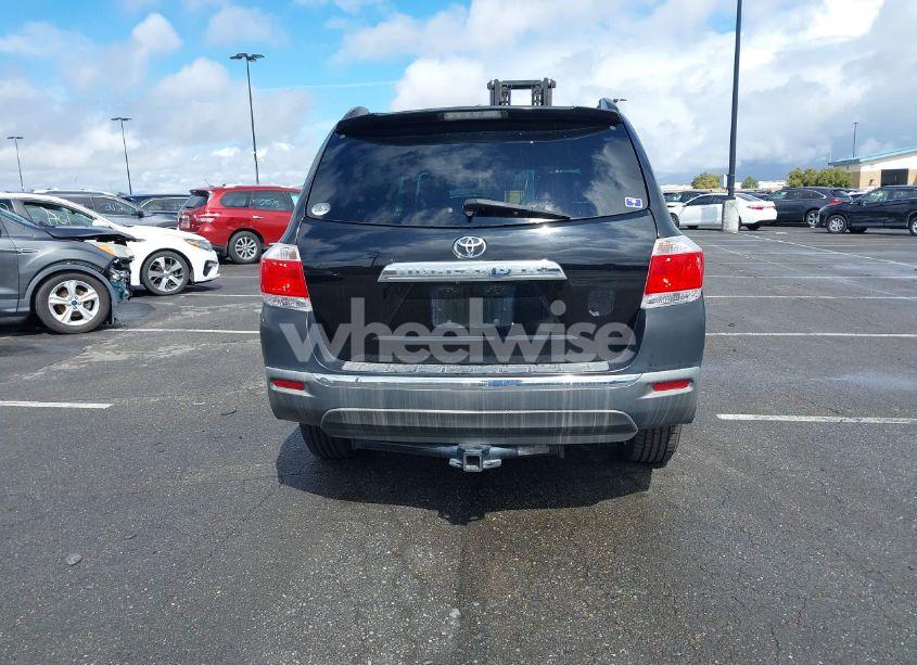 Photo 17 of 2011 Toyota Highlander SE V6 (VIN 5TDZK3EH4BS039353)