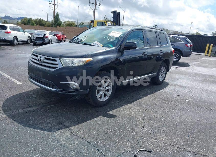 Photo 2 of 2011 Toyota Highlander SE V6 (VIN 5TDZK3EH4BS039353)