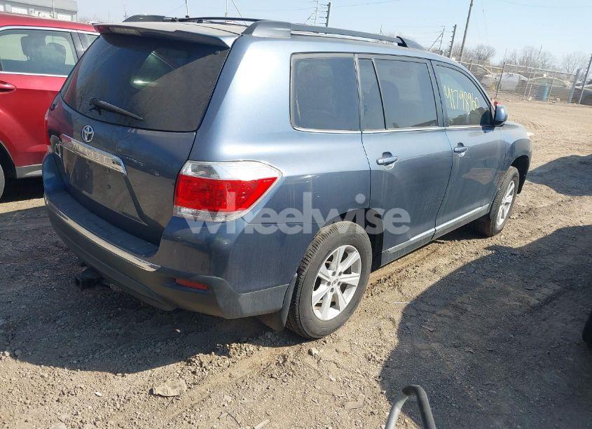 Photo 4 of 2012 Toyota Highlander SE V6 (VIN 5TDZK3EH4CS084567)