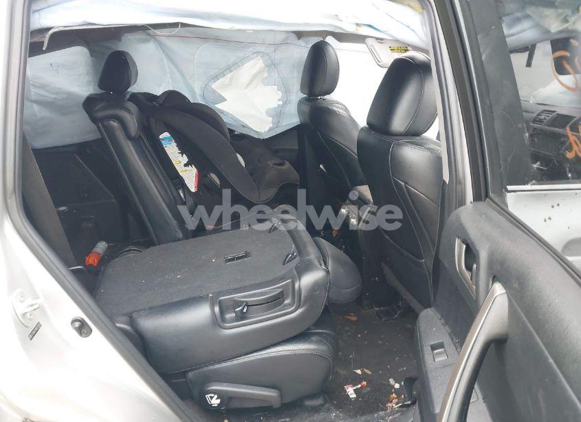 Photo 8 of 2013 Toyota Highlander SE V6 (VIN 5TDZK3EH4DS113437)