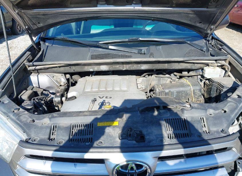 Photo 10 of 2013 Toyota Highlander BASE V6 (VIN 5TDZK3EH4DS133137)