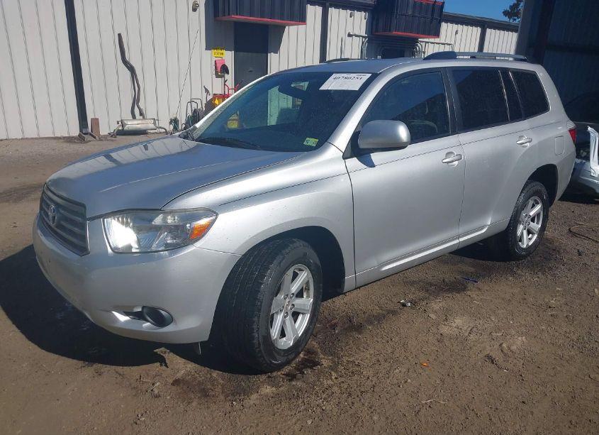 Photo 2 of 2010 Toyota Highlander BASE V6 (VIN 5TDZK3EH5AS005601)