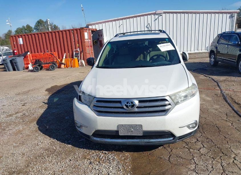 Photo 12 of 2012 Toyota Highlander SE V6 (VIN 5TDZK3EH5CS080883)