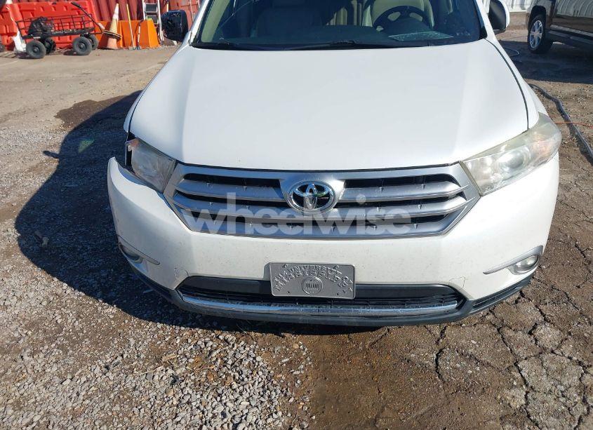 Photo 17 of 2012 Toyota Highlander SE V6 (VIN 5TDZK3EH5CS080883)