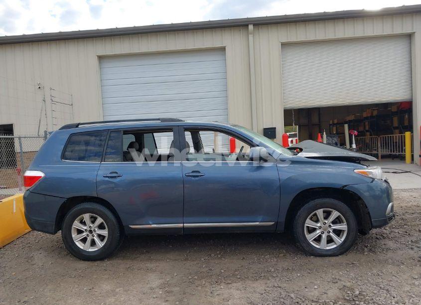 Photo 14 of 2011 Toyota Highlander SE V6 (VIN 5TDZK3EH6BS026703)