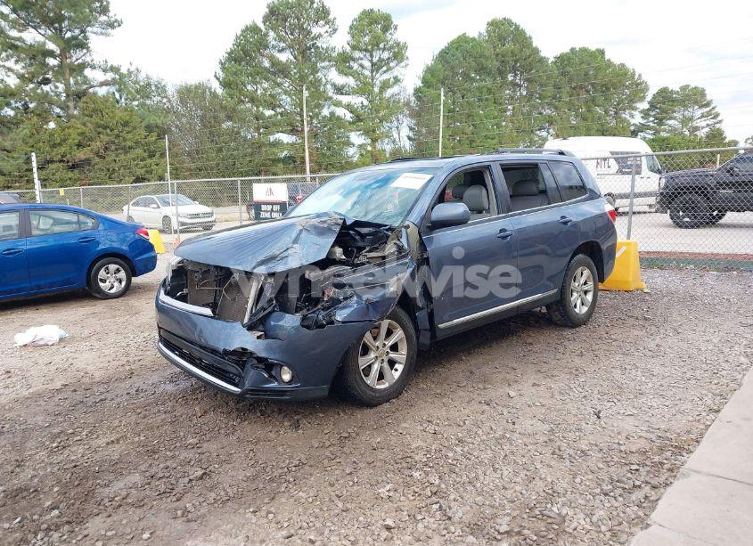 Photo 2 of 2011 Toyota Highlander SE V6 (VIN 5TDZK3EH6BS026703)