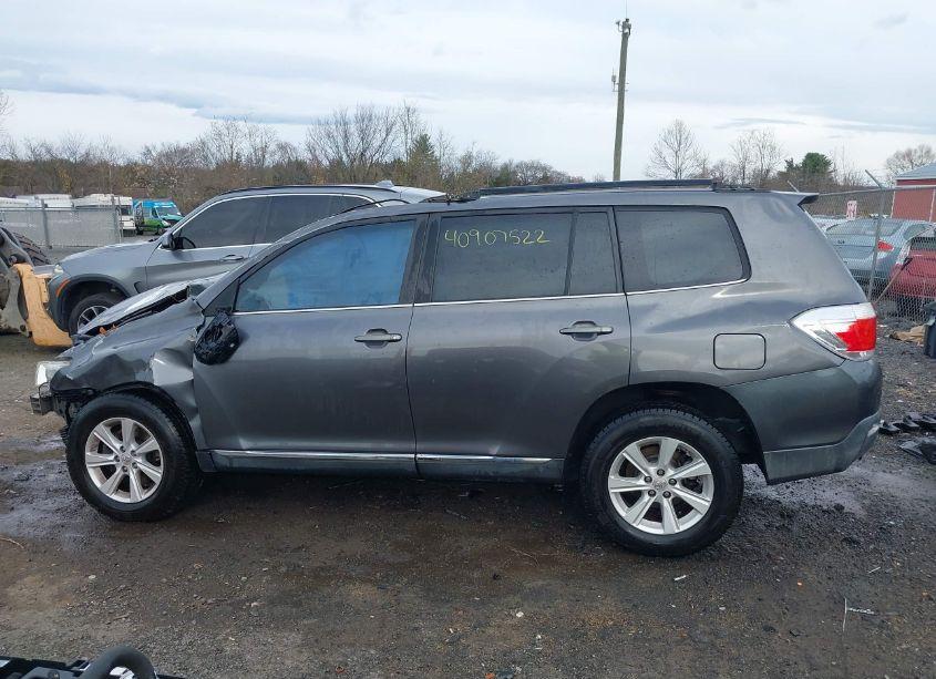 Photo 15 of 2011 Toyota Highlander SE V6 (VIN 5TDZK3EH6BS031755)