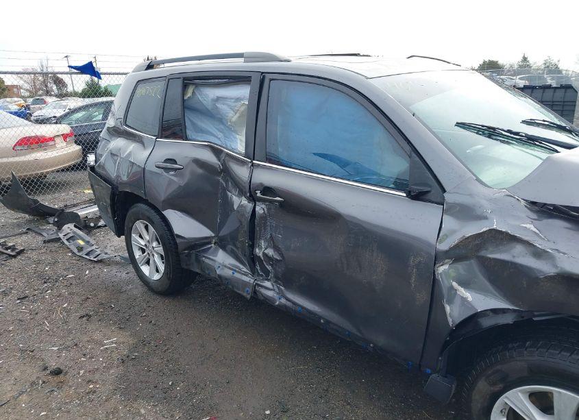 Photo 18 of 2011 Toyota Highlander SE V6 (VIN 5TDZK3EH6BS031755)