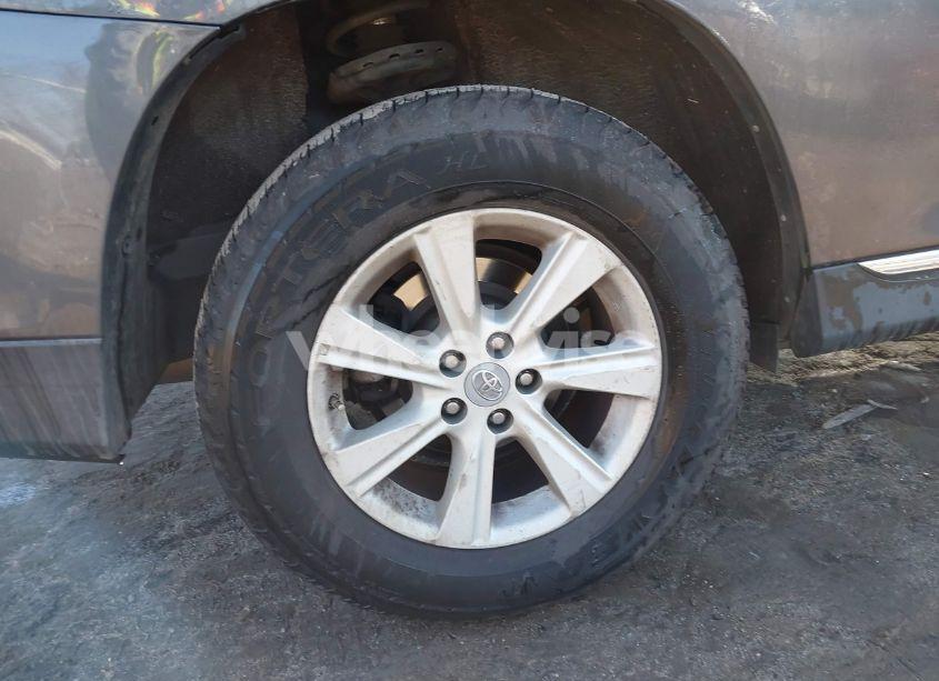 Photo 12 of 2012 Toyota Highlander SE (VIN 5TDZK3EH6CS072100)