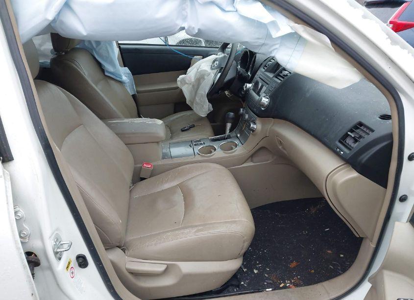 Photo 5 of 2012 Toyota Highlander SE (VIN 5TDZK3EH6CS079094)