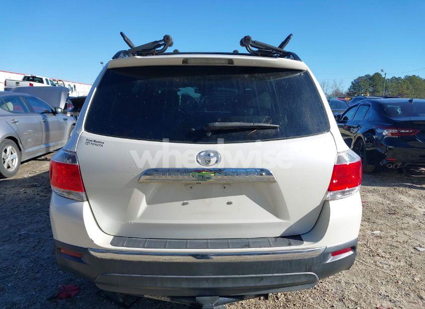 Photo 16 of 2013 Toyota Highlander BASE PLUS V6 (VIN 5TDZK3EH6DS101676)