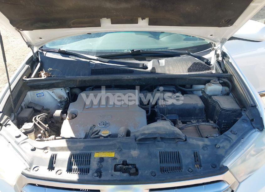 Photo 10 of 2013 Toyota Highlander PLUS/SE (VIN 5TDZK3EH6DS106053)