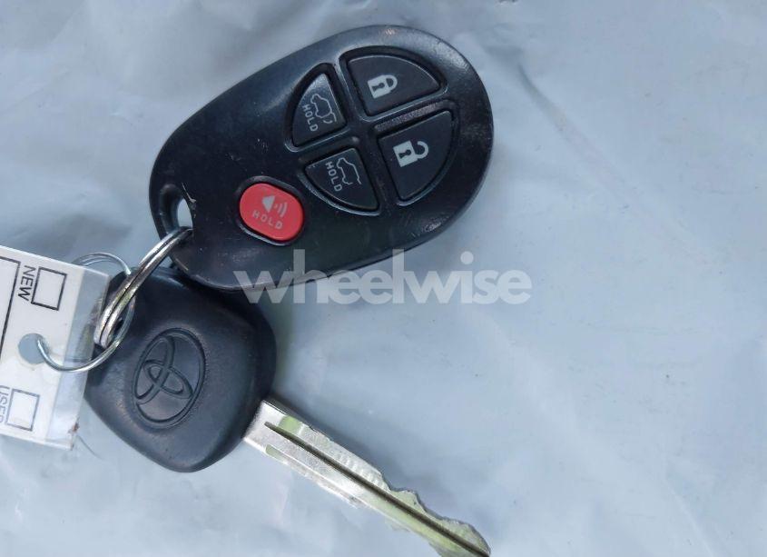 Photo 11 of 2013 Toyota Highlander PLUS/SE (VIN 5TDZK3EH6DS106053)