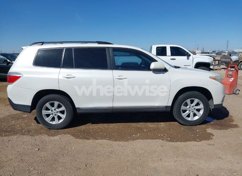 Photo 13 of 2013 Toyota Highlander PLUS/SE (VIN 5TDZK3EH6DS106053)